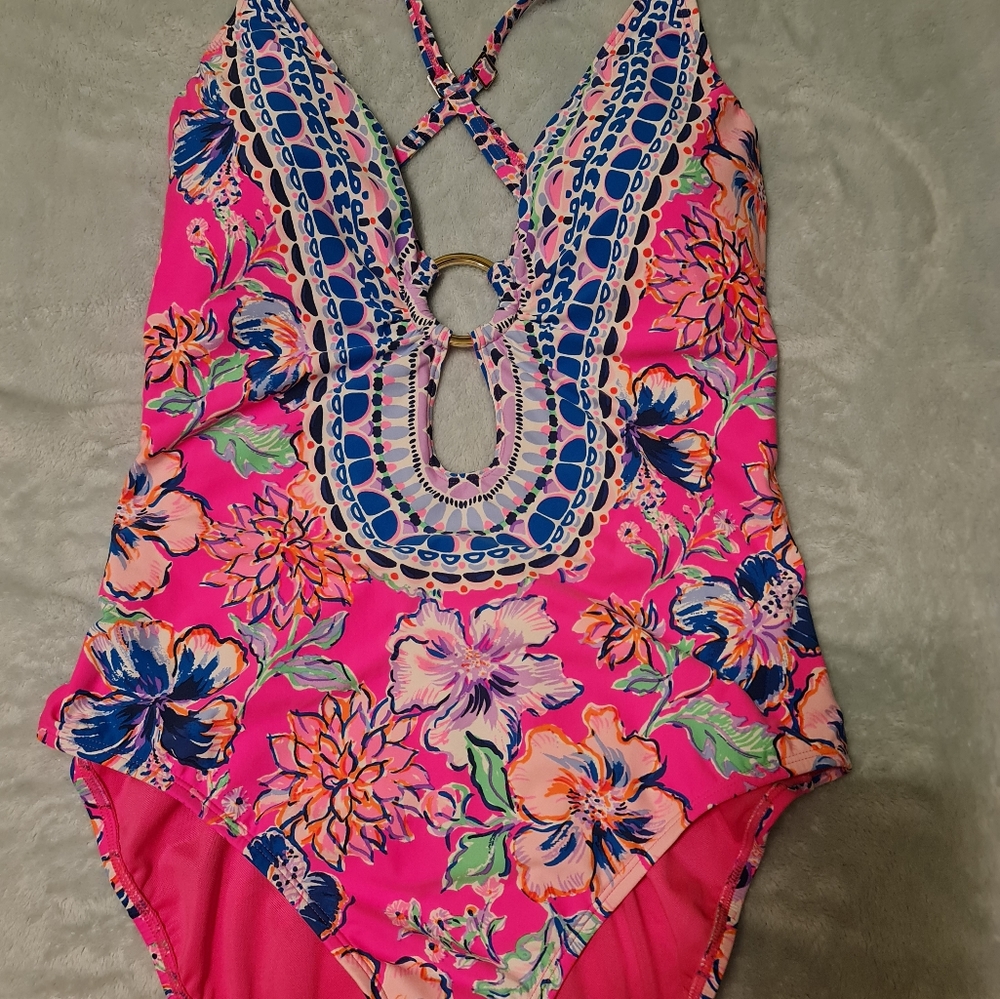 Lilly Pulitzer swimsuit and matching sarong Nwt